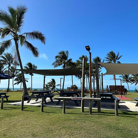 Sarina Beach Motel Grasstree Beach Екстер'єр фото